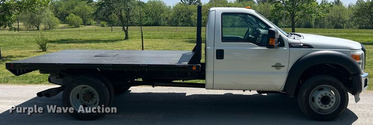 image for item LG9117 2011 Ford F550 Super Duty  flatbed truck
