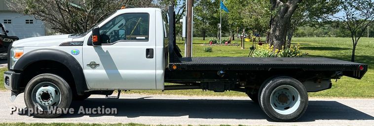 image for item LG9117 2011 Ford F550 Super Duty  flatbed truck