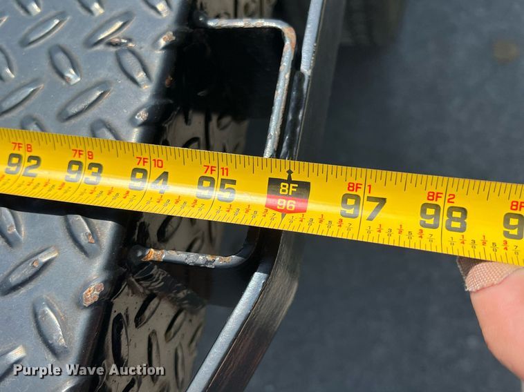 image for item LG9117 2011 Ford F550 Super Duty  flatbed truck