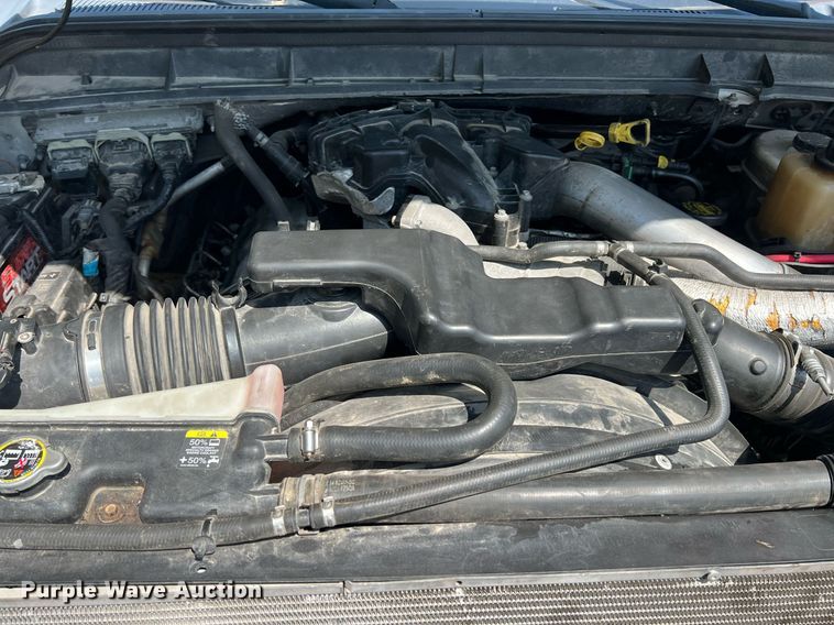 image for item LG9117 2011 Ford F550 Super Duty  flatbed truck