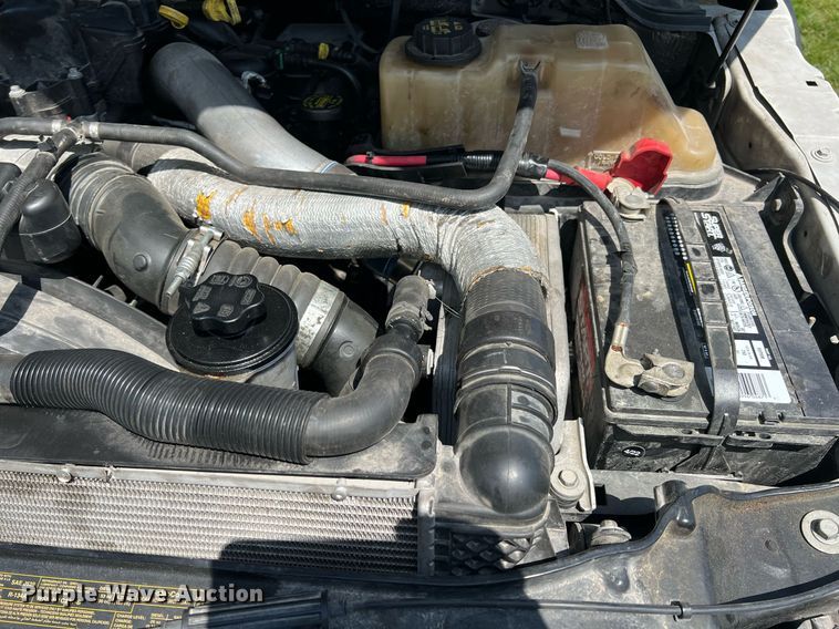 image for item LG9117 2011 Ford F550 Super Duty  flatbed truck