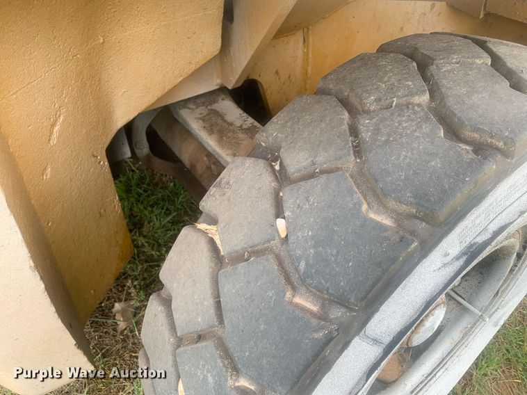 image for item LH9607 Hyster H155XL  forklift