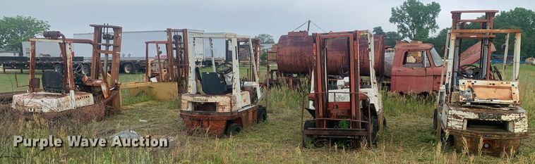 image for item LH9611 (5) forklifts