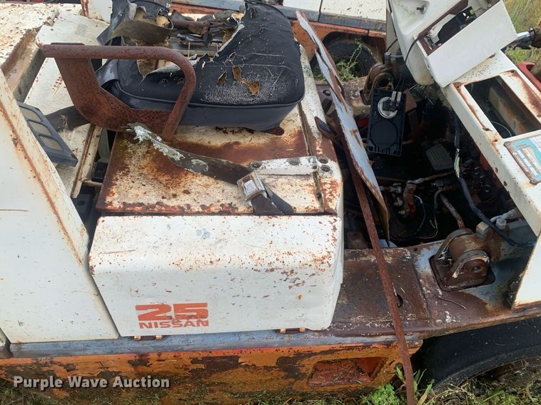 image for item LH9611 (5) forklifts