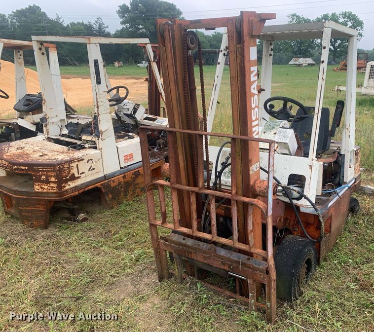 image for item LH9611 (5) forklifts