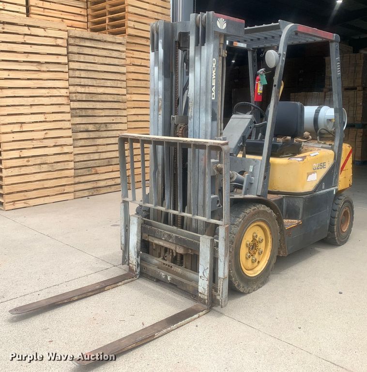 image for item LH9615 Daewoo G25R-3  forklift