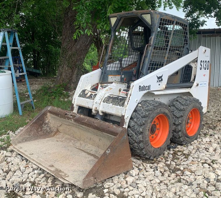 image for item LH9628 2003 Bobcat S130  skid steer loader