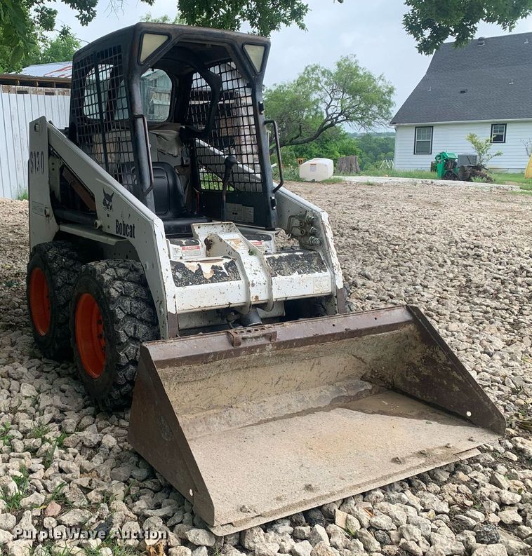image for item LH9628 2003 Bobcat S130  skid steer loader