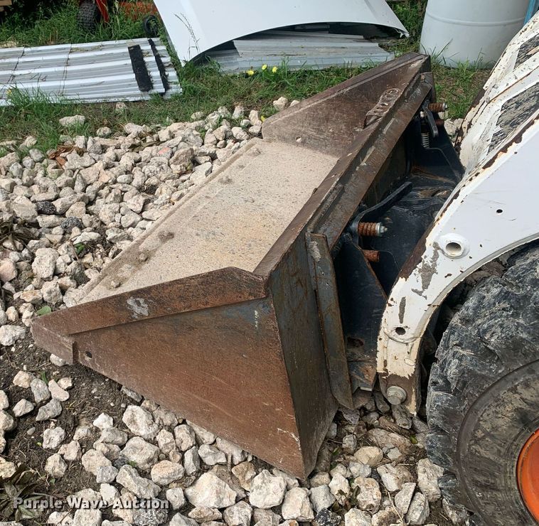 image for item LH9628 2003 Bobcat S130  skid steer loader