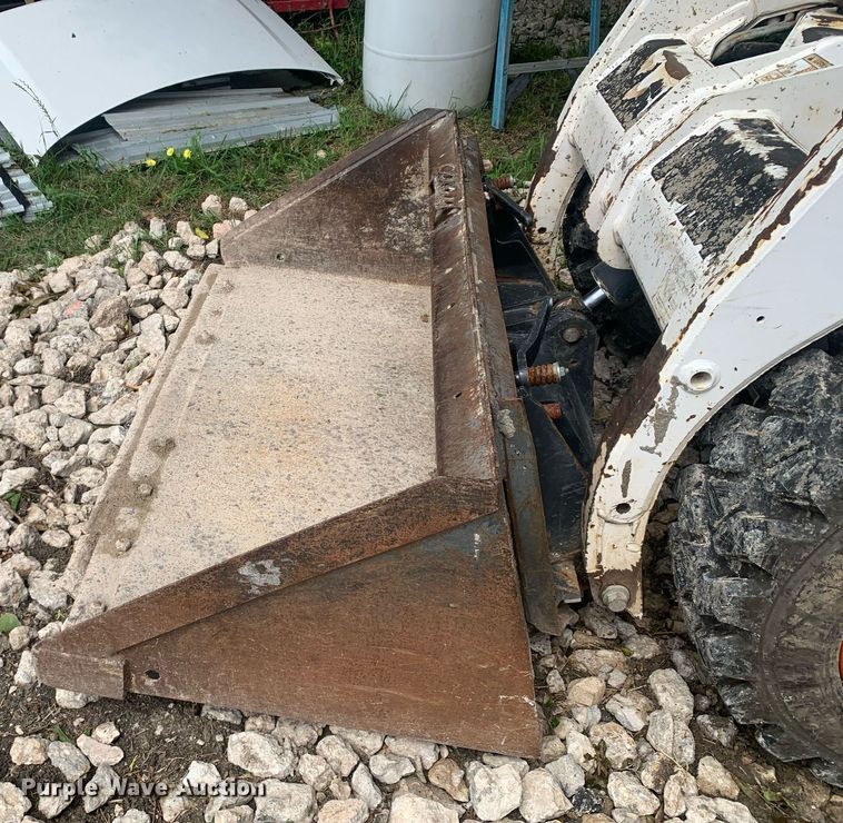 image for item LH9628 2003 Bobcat S130  skid steer loader