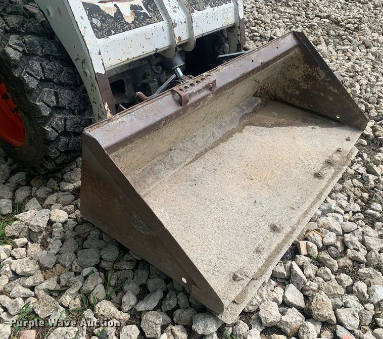 image for item LH9628 2003 Bobcat S130  skid steer loader