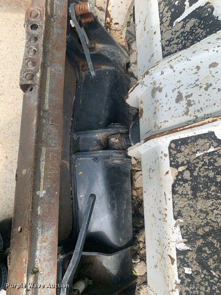 image for item LH9628 2003 Bobcat S130  skid steer loader