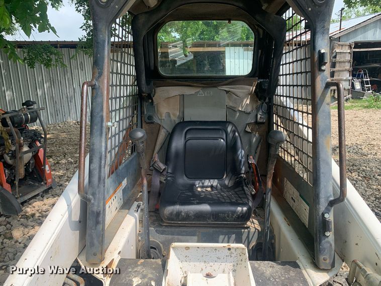 image for item LH9628 2003 Bobcat S130  skid steer loader