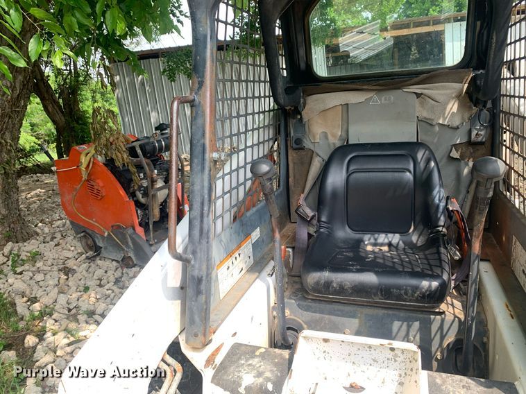 image for item LH9628 2003 Bobcat S130  skid steer loader