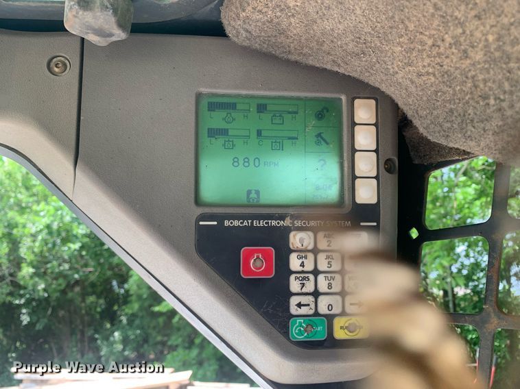 image for item LH9628 2003 Bobcat S130  skid steer loader