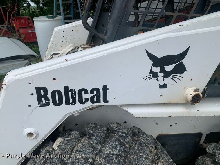 image for item LH9628 2003 Bobcat S130  skid steer loader