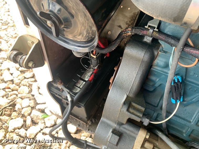 image for item LH9628 2003 Bobcat S130  skid steer loader