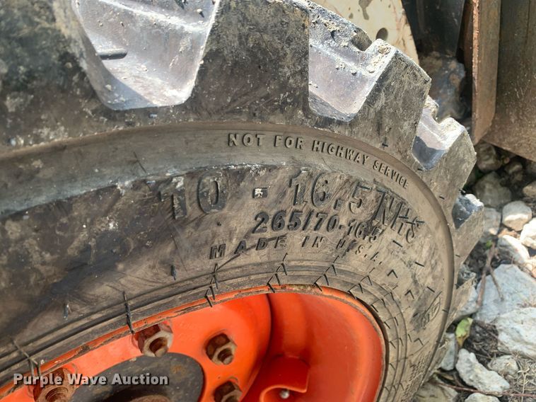 image for item LH9628 2003 Bobcat S130  skid steer loader