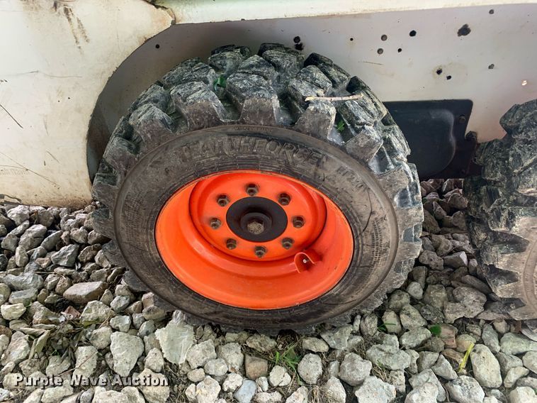 image for item LH9628 2003 Bobcat S130  skid steer loader