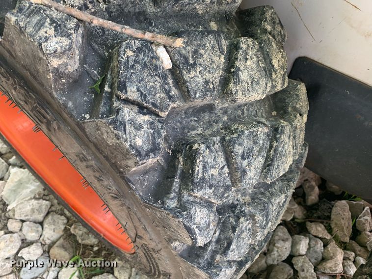 image for item LH9628 2003 Bobcat S130  skid steer loader