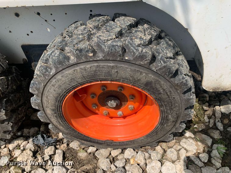 image for item LH9628 2003 Bobcat S130  skid steer loader