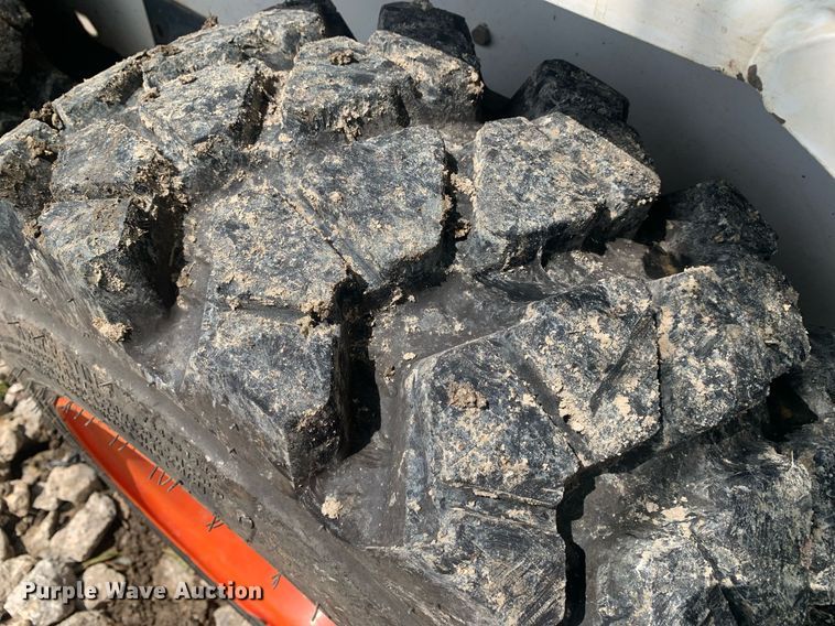 image for item LH9628 2003 Bobcat S130  skid steer loader