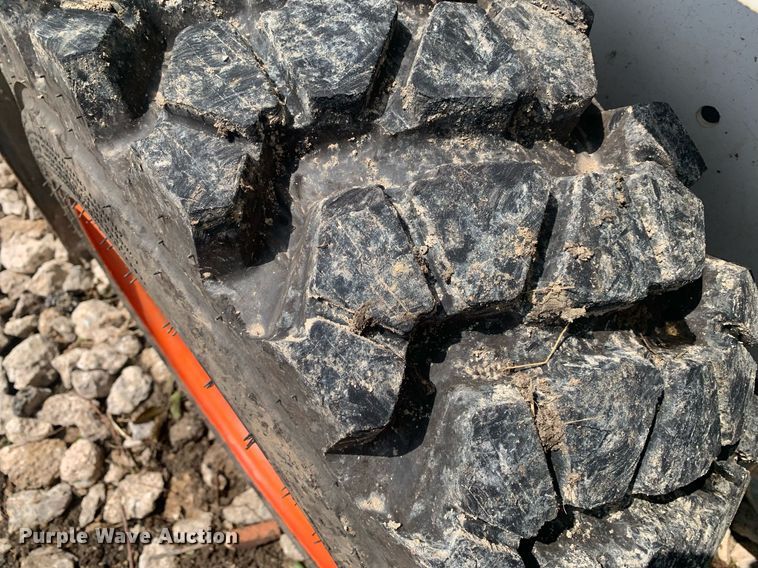 image for item LH9628 2003 Bobcat S130  skid steer loader