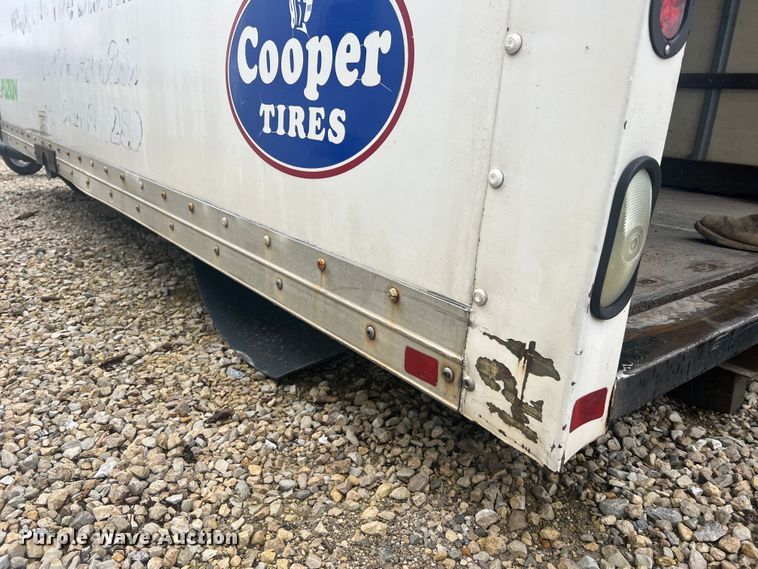 image for item LI9548 2005 Morgan PVFD79-16B05  box bed