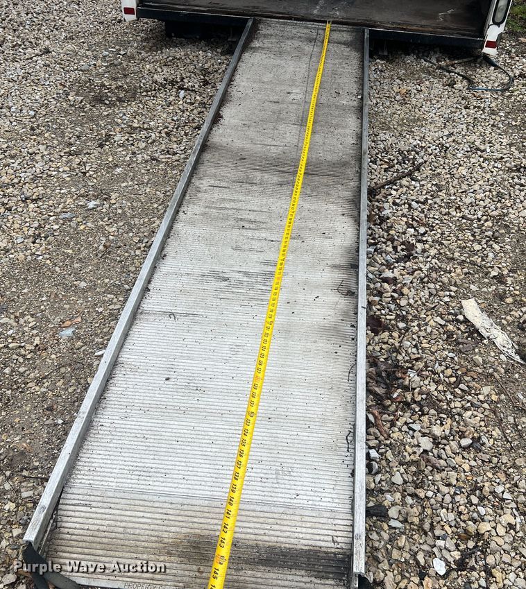 image for item LI9548 2005 Morgan PVFD79-16B05  box bed