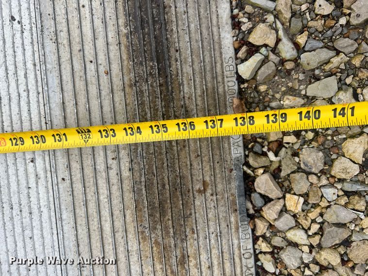 image for item LI9548 2005 Morgan PVFD79-16B05  box bed