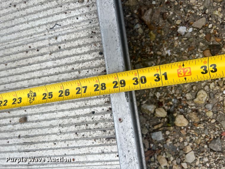 image for item LI9548 2005 Morgan PVFD79-16B05  box bed