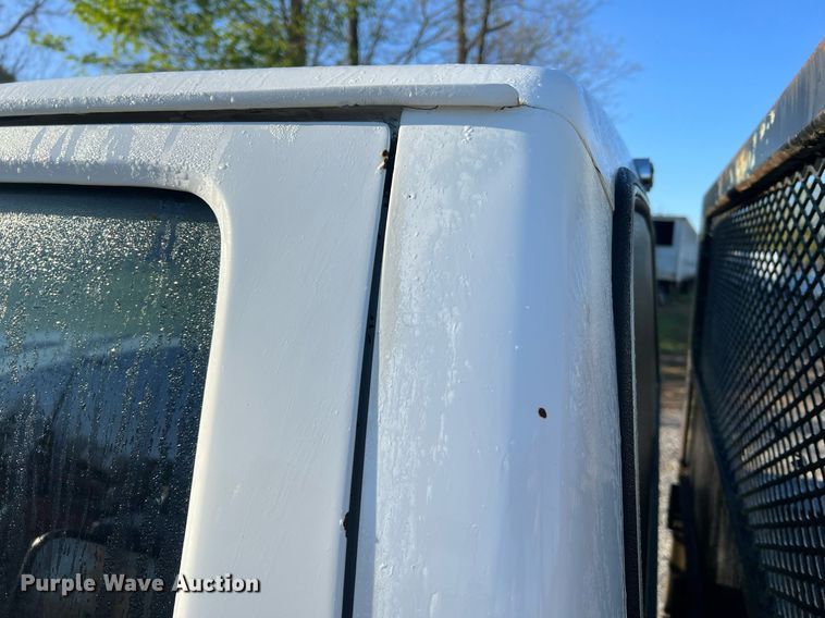 image for item LI9633 1988 Ford F450 XL  flatbed truck