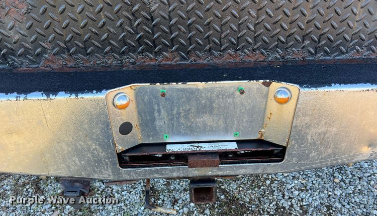 image for item LI9633 1988 Ford F450 XL  flatbed truck