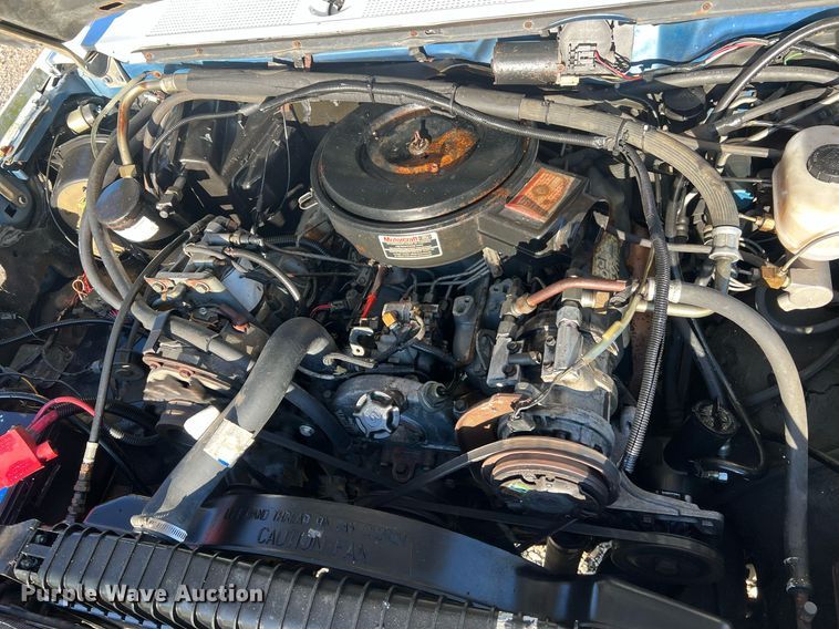 image for item LI9633 1988 Ford F450 XL  flatbed truck