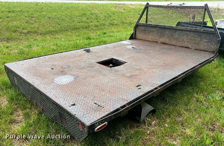 image for item LI9678 Flatbed