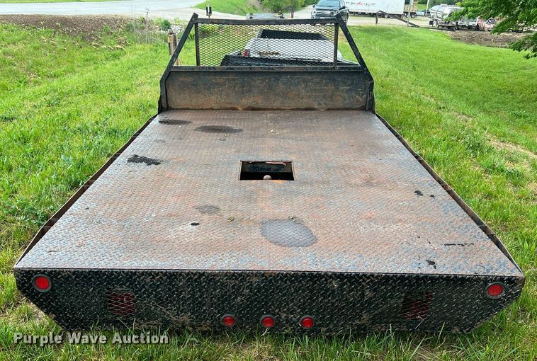 image for item LI9678 Flatbed