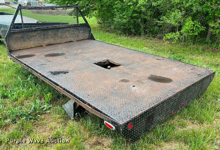 image for item LI9678 Flatbed