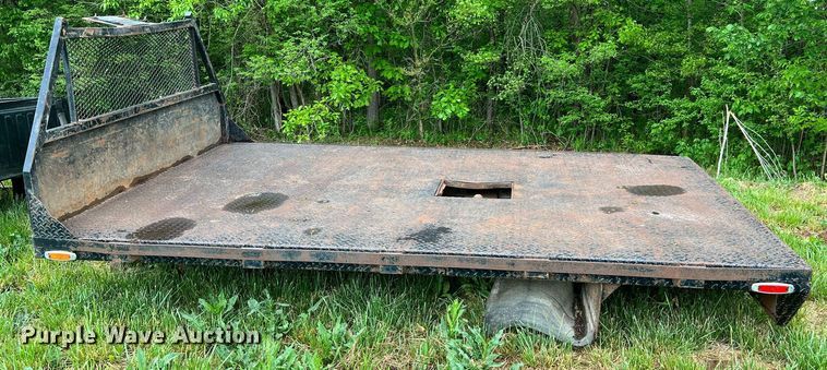 image for item LI9678 Flatbed