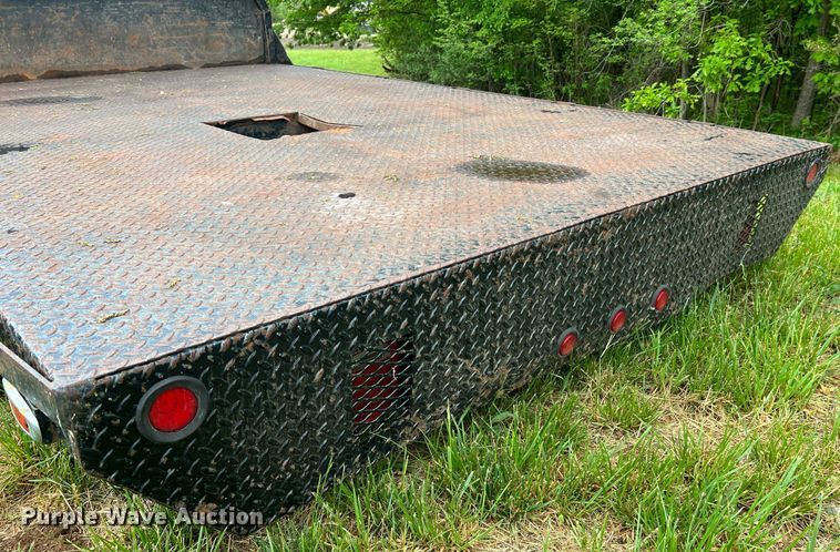 image for item LI9678 Flatbed