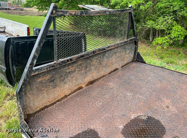 image for item LI9678 Flatbed