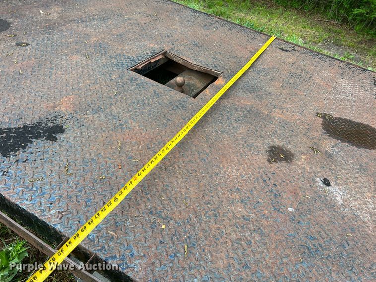 image for item LI9678 Flatbed