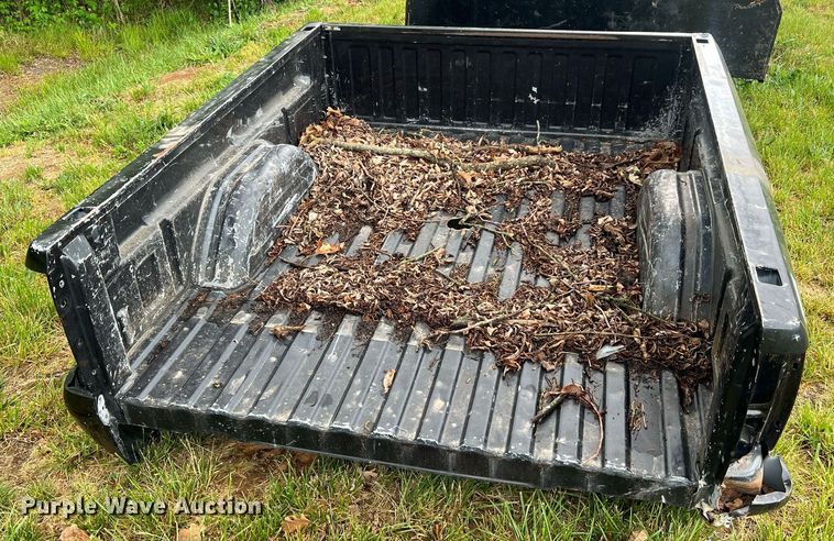 image for item LI9679 Pickup truck bed