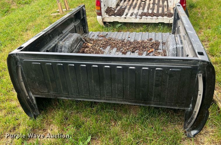 image for item LI9679 Pickup truck bed