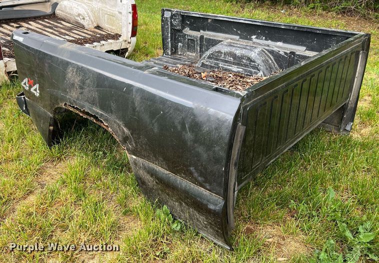 image for item LI9679 Pickup truck bed