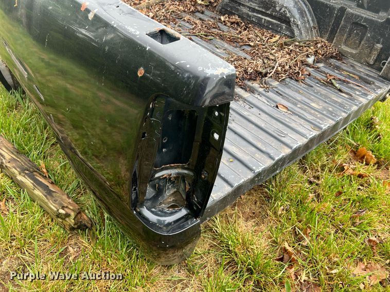 image for item LI9679 Pickup truck bed