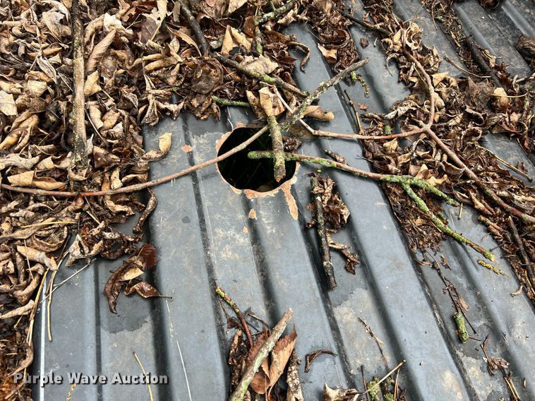 image for item LI9679 Pickup truck bed