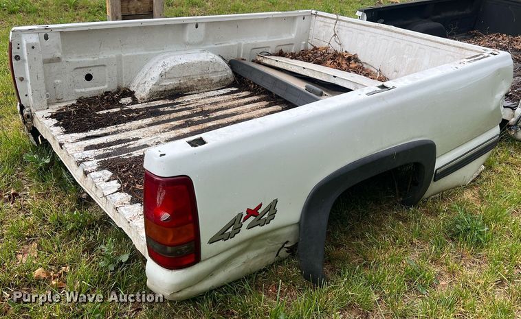 image for item LI9680 Pickup truck bed