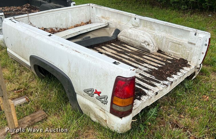 image for item LI9680 Pickup truck bed