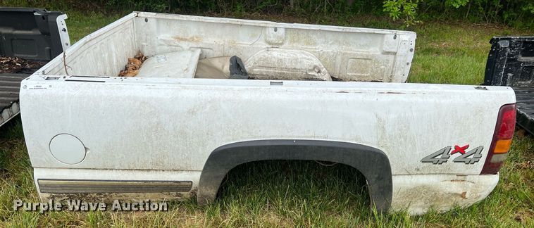 image for item LI9680 Pickup truck bed