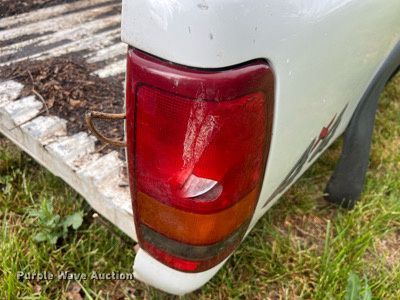 image for item LI9680 Pickup truck bed